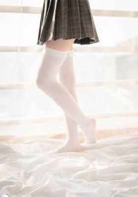 年轻老师6大胸女教师